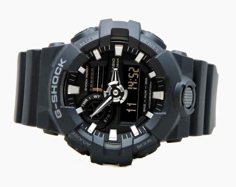 Casio G-Shock GA-700 - огляд серії протиударних годинників